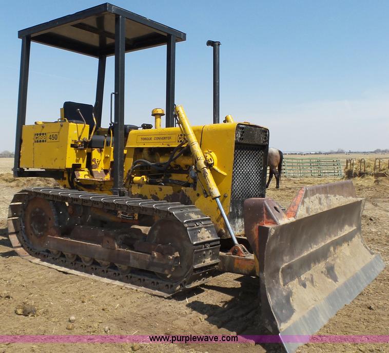 image for item J8991 Case 450 dozer