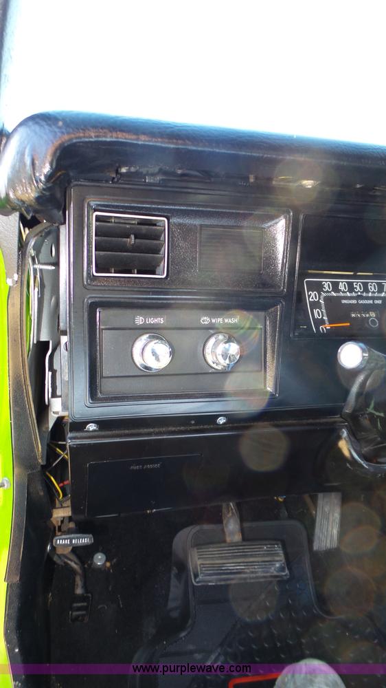 image for item J8993 1977 Plymouth Volare