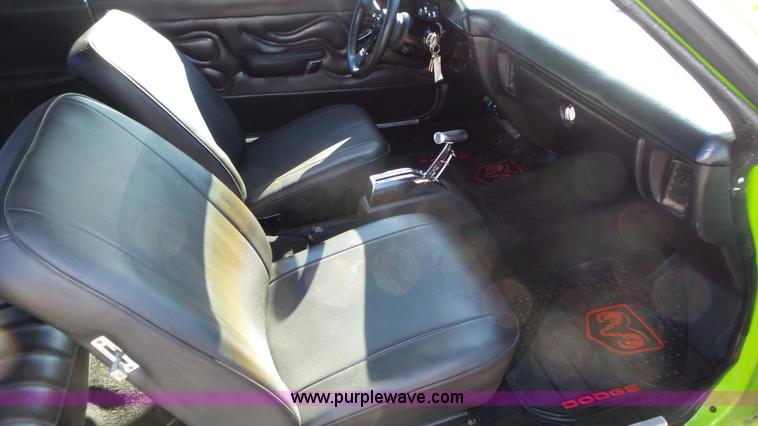 image for item J8993 1977 Plymouth Volare