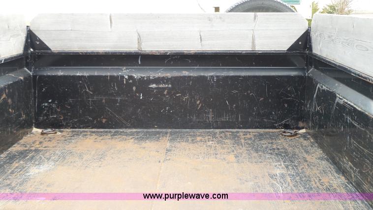 image for item J8997 2007 Travalong dump trailer