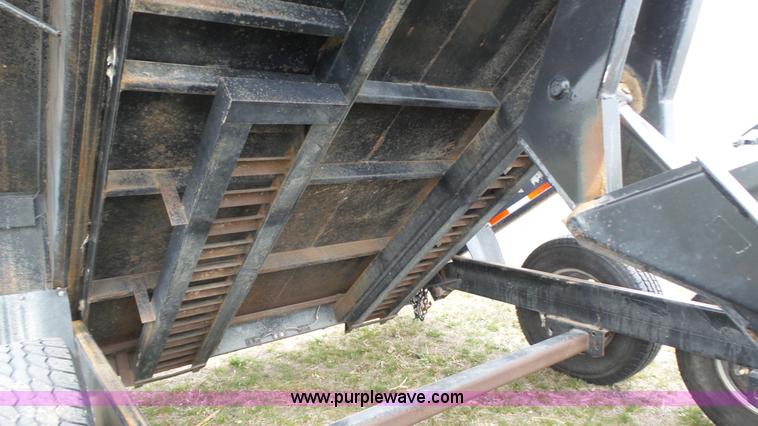 image for item J8997 2007 Travalong dump trailer