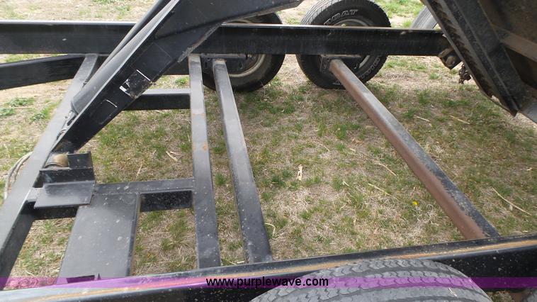 image for item J8997 2007 Travalong dump trailer