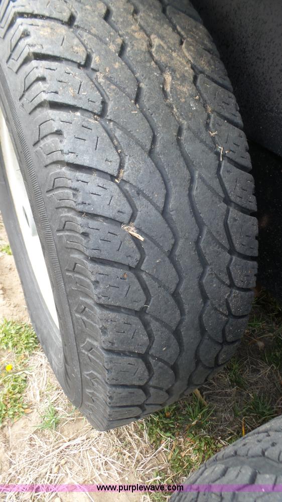 image for item J8997 2007 Travalong dump trailer