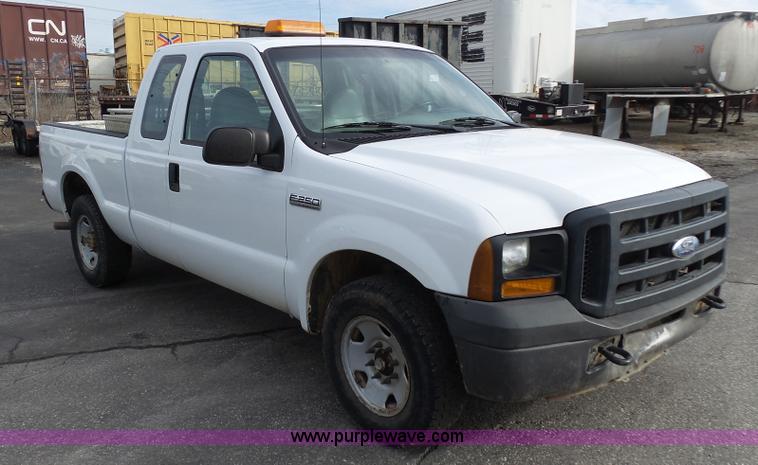 image for item K1290 2006 Ford F250 Super Duty Ext. Cab pickup truck
