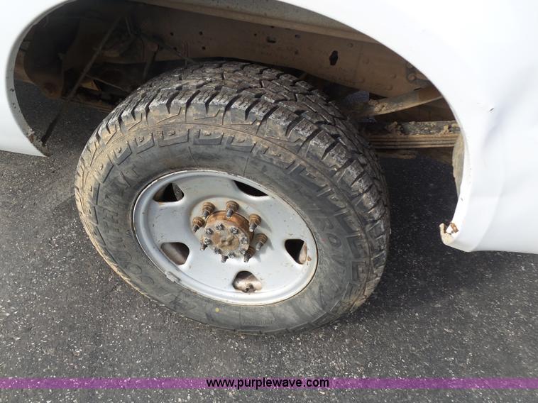 image for item K1290 2006 Ford F250 Super Duty Ext. Cab pickup truck