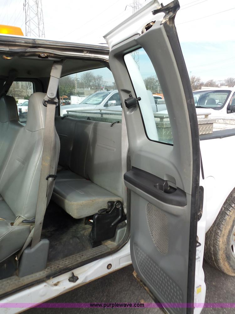 image for item K1290 2006 Ford F250 Super Duty Ext. Cab pickup truck