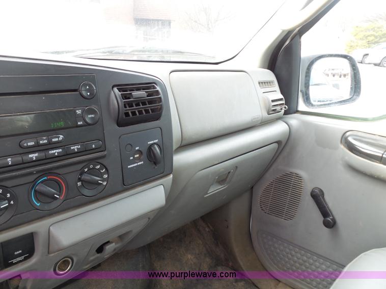 image for item K1290 2006 Ford F250 Super Duty Ext. Cab pickup truck