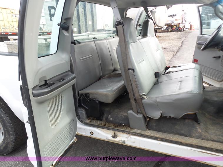 image for item K1290 2006 Ford F250 Super Duty Ext. Cab pickup truck