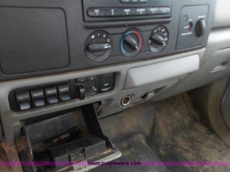 image for item K1290 2006 Ford F250 Super Duty Ext. Cab pickup truck