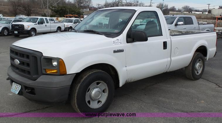 image for item K1291 2005 Ford F250 Super Duty pickup truck