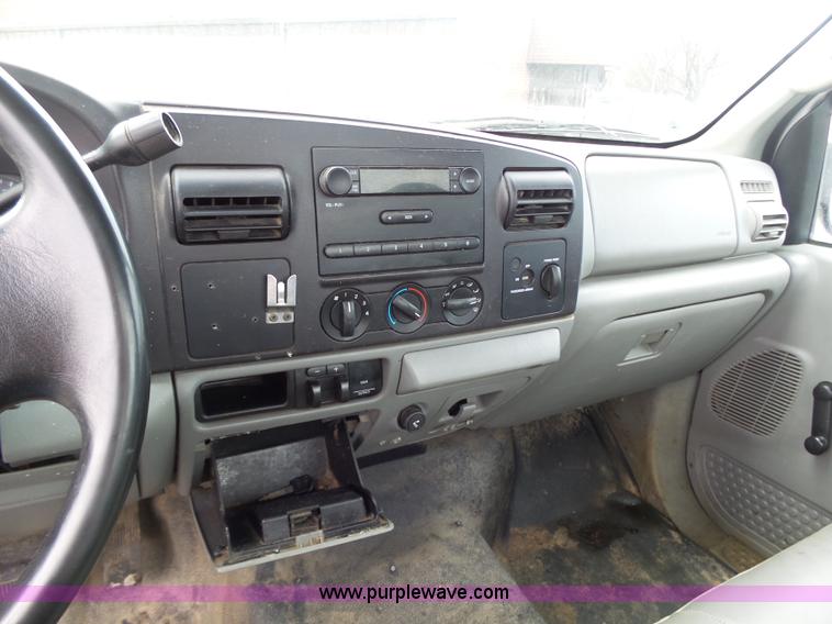 image for item K1291 2005 Ford F250 Super Duty pickup truck