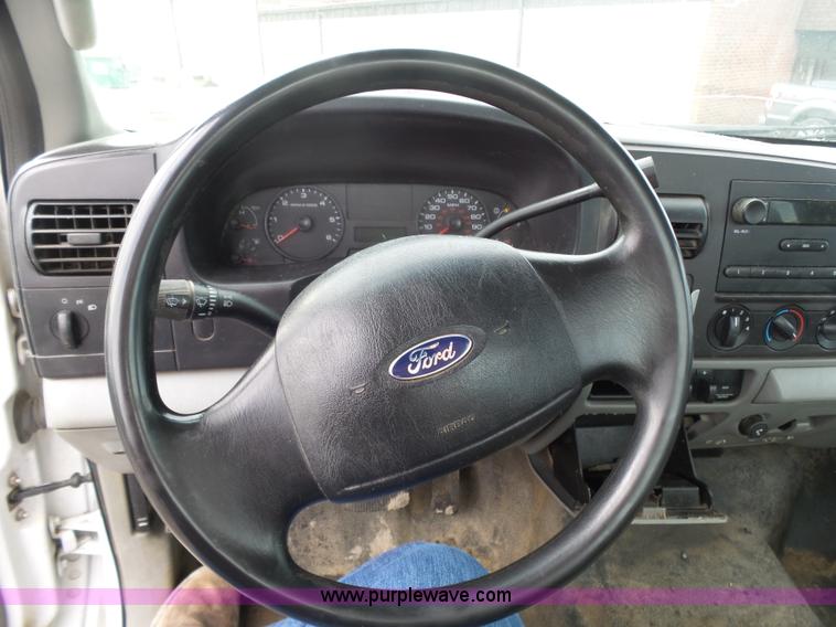 image for item K1291 2005 Ford F250 Super Duty pickup truck