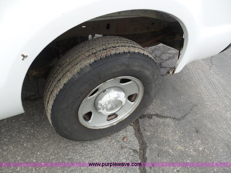 image for item K1291 2005 Ford F250 Super Duty pickup truck