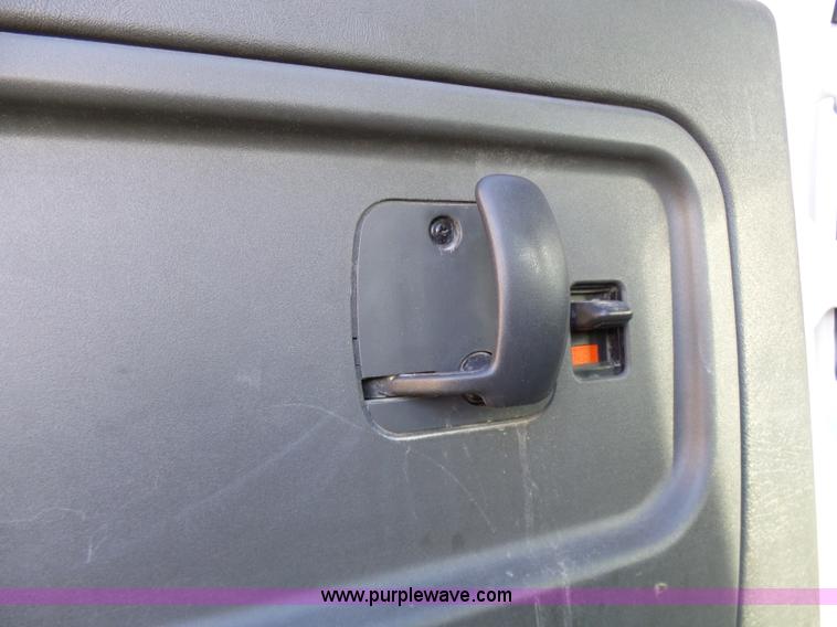 image for item K4291 2009 GMC C5500 Crew Cab truck