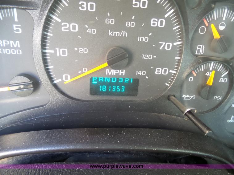 image for item K4291 2009 GMC C5500 Crew Cab truck