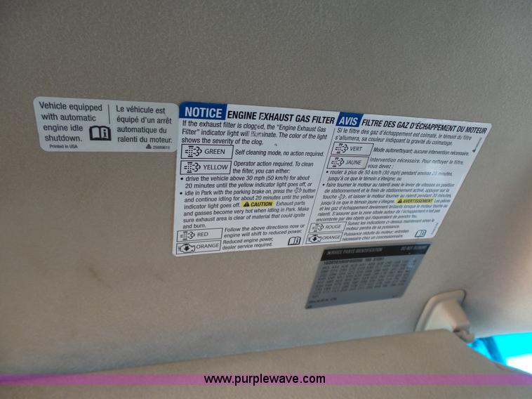 image for item K4291 2009 GMC C5500 Crew Cab truck