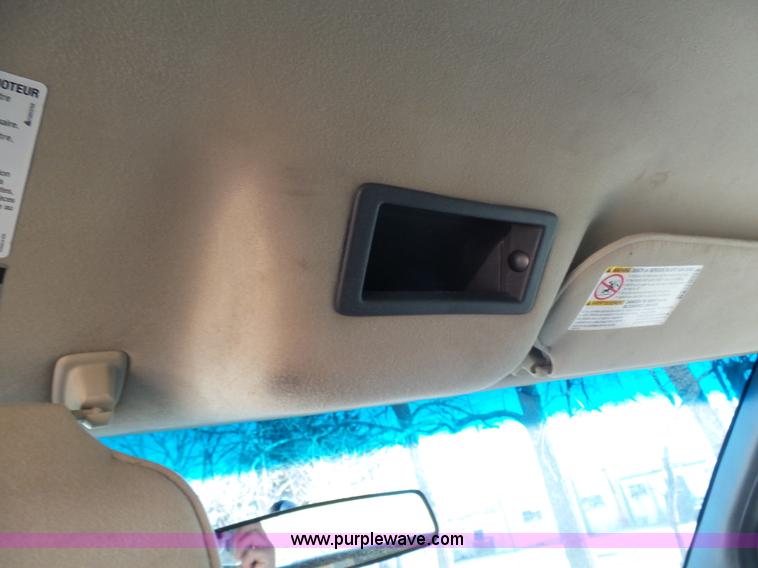 image for item K4291 2009 GMC C5500 Crew Cab truck