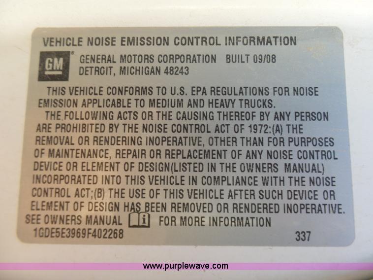 image for item K4291 2009 GMC C5500 Crew Cab truck