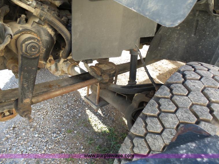 image for item K4291 2009 GMC C5500 Crew Cab truck