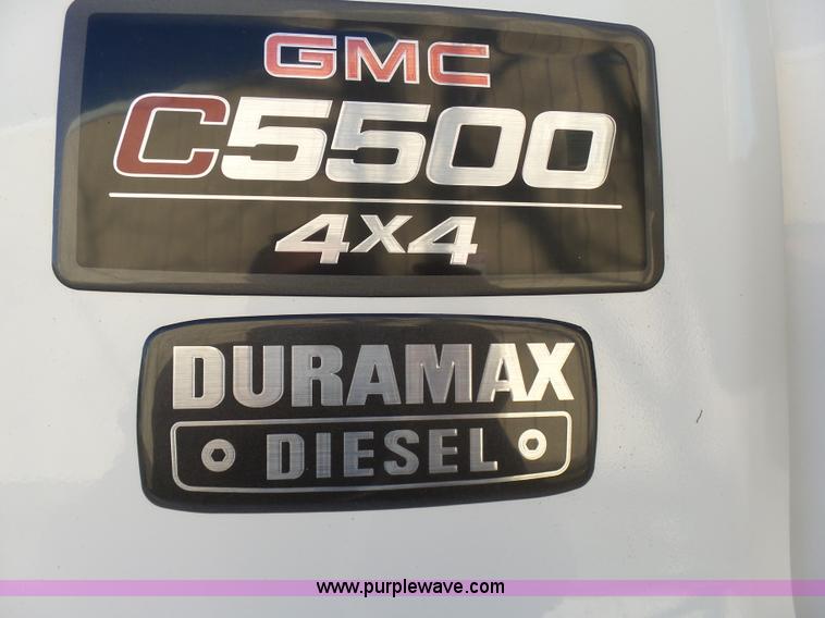 image for item K4291 2009 GMC C5500 Crew Cab truck