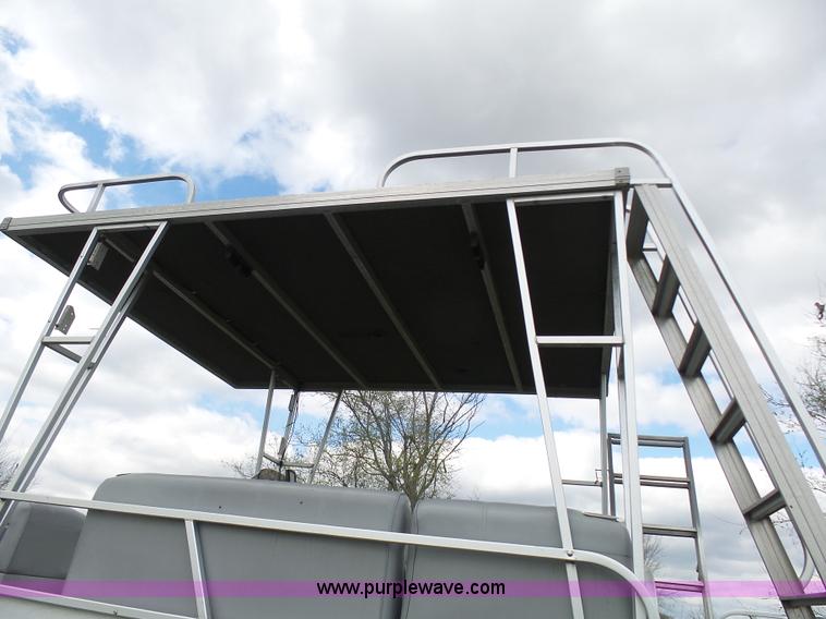 image for item K4292 1990 Playcraft Elite pontoon