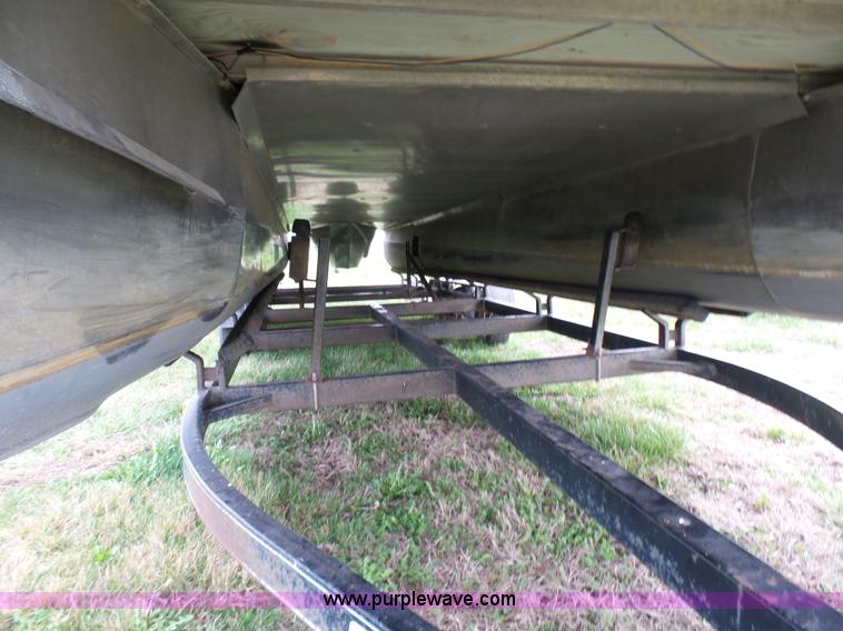 image for item K4292 1990 Playcraft Elite pontoon