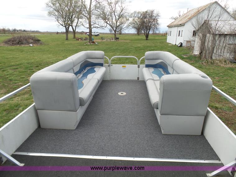 image for item K4292 1990 Playcraft Elite pontoon