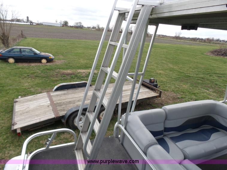 image for item K4292 1990 Playcraft Elite pontoon