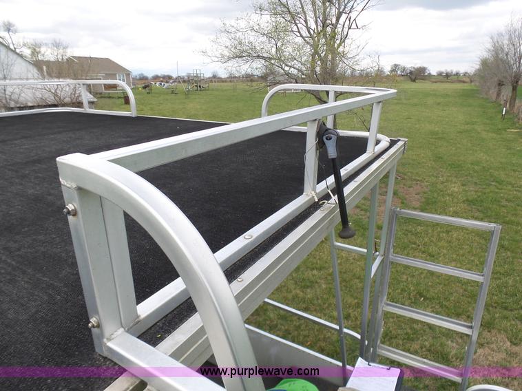 image for item K4292 1990 Playcraft Elite pontoon