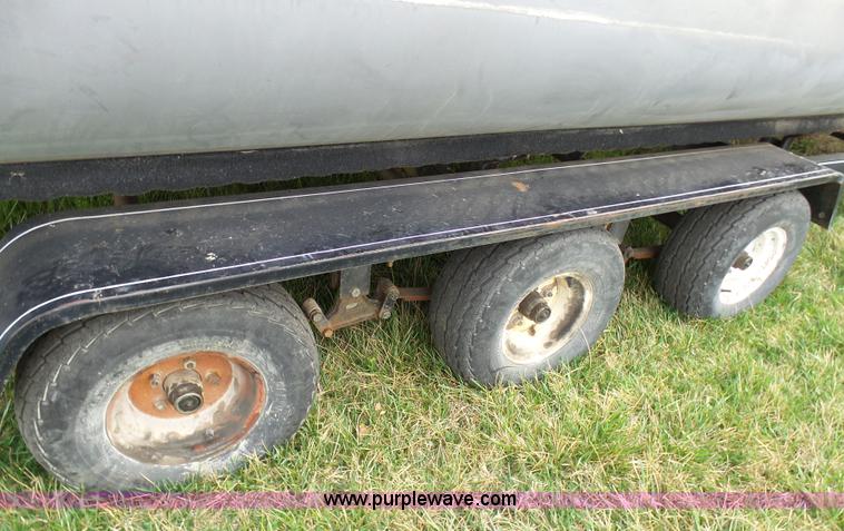 image for item K4292 1990 Playcraft Elite pontoon