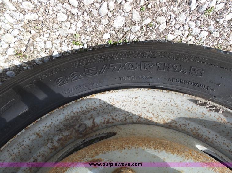 image for item K4303 2010 Ford F550 XLT Crew Cab flatbed truck