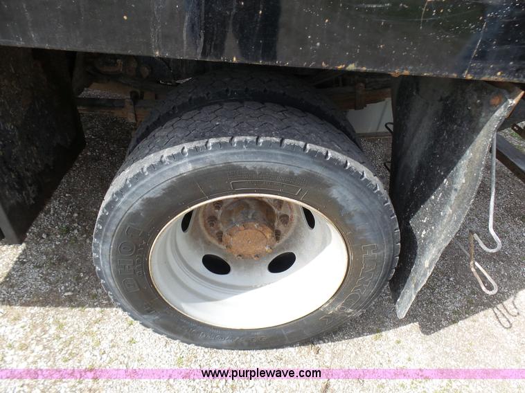 image for item K4303 2010 Ford F550 XLT Crew Cab flatbed truck