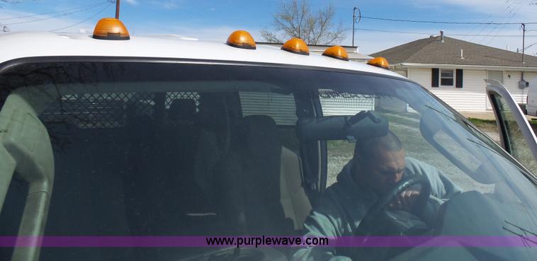 image for item K4303 2010 Ford F550 XLT Crew Cab flatbed truck