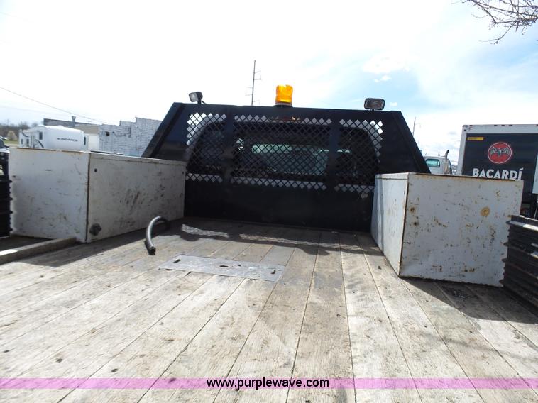 image for item K4303 2010 Ford F550 XLT Crew Cab flatbed truck