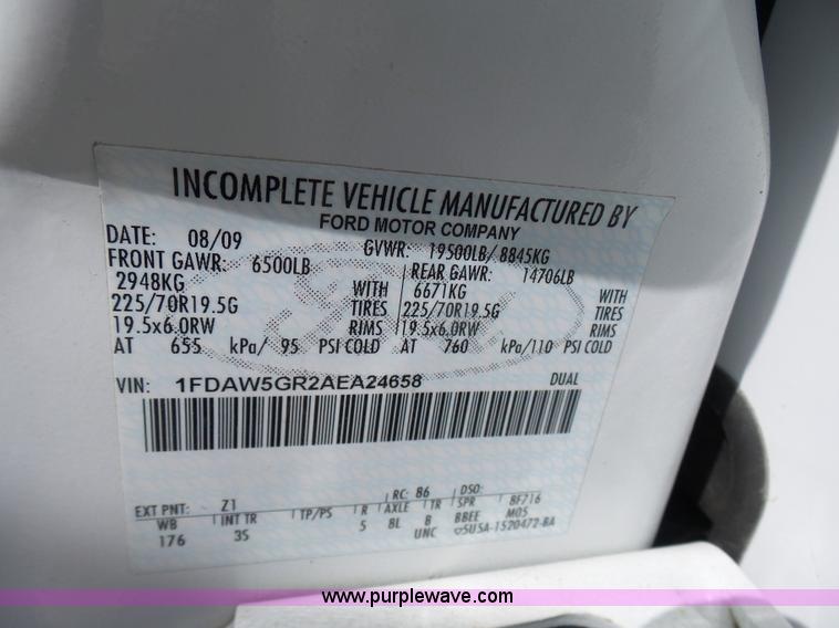 image for item K4303 2010 Ford F550 XLT Crew Cab flatbed truck