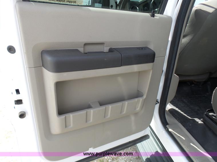 image for item K4303 2010 Ford F550 XLT Crew Cab flatbed truck