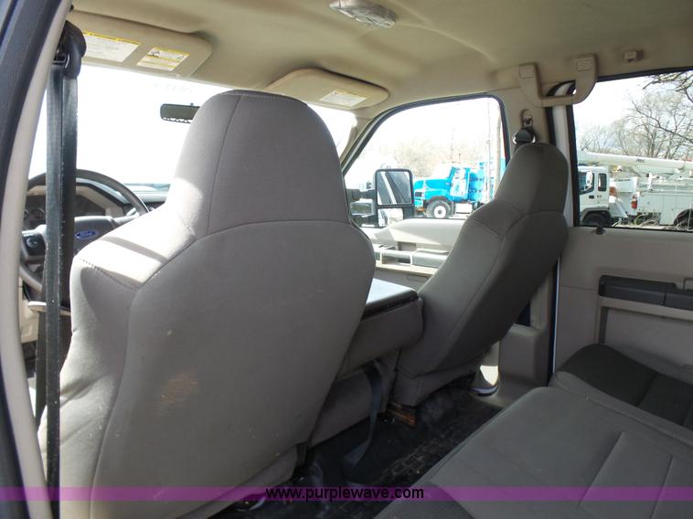 image for item K4303 2010 Ford F550 XLT Crew Cab flatbed truck