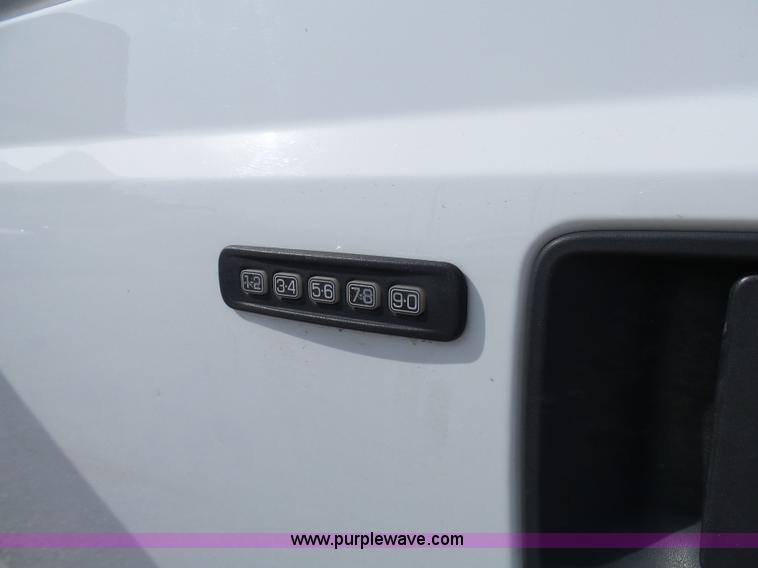 image for item K4303 2010 Ford F550 XLT Crew Cab flatbed truck