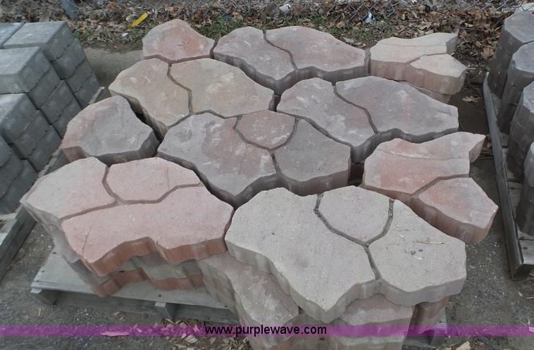 image for item K4596 Approximately 130 OID munich pavers
