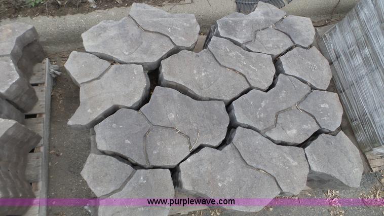 image for item K4596 Approximately 130 OID munich pavers