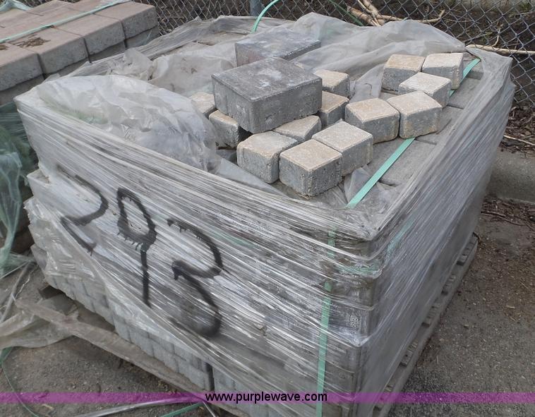image for item K4597 Permeable pavers