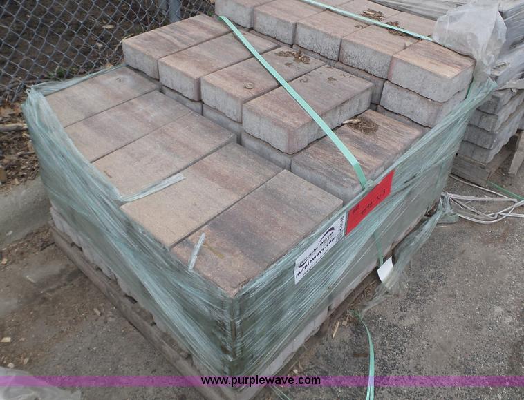 image for item K4598 Permeable pavers