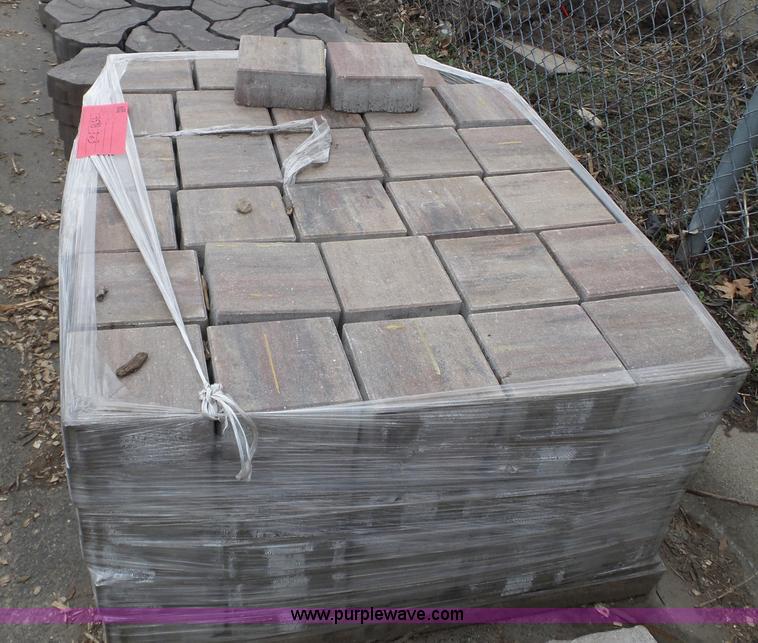 image for item K4598 Permeable pavers