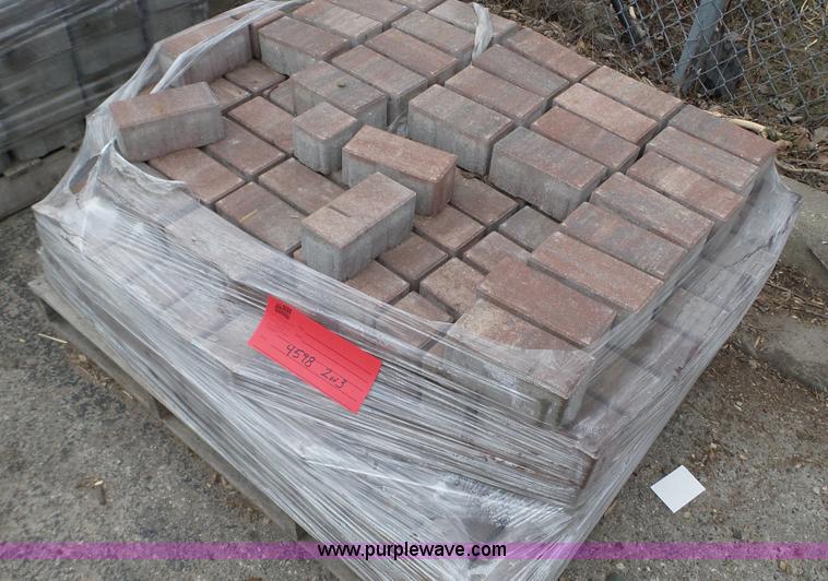 image for item K4598 Permeable pavers
