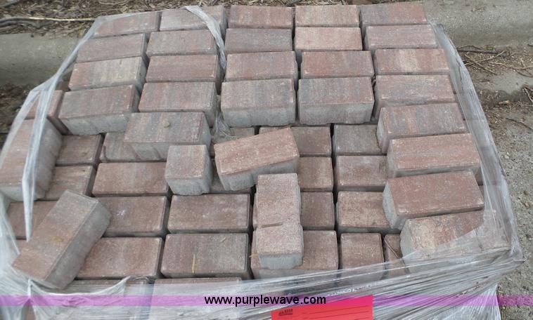 image for item K4598 Permeable pavers