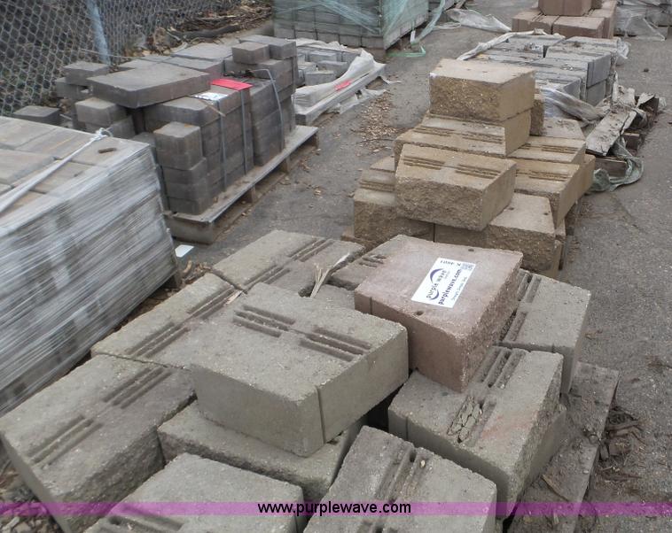 image for item K4601 Assorted retaining wall block