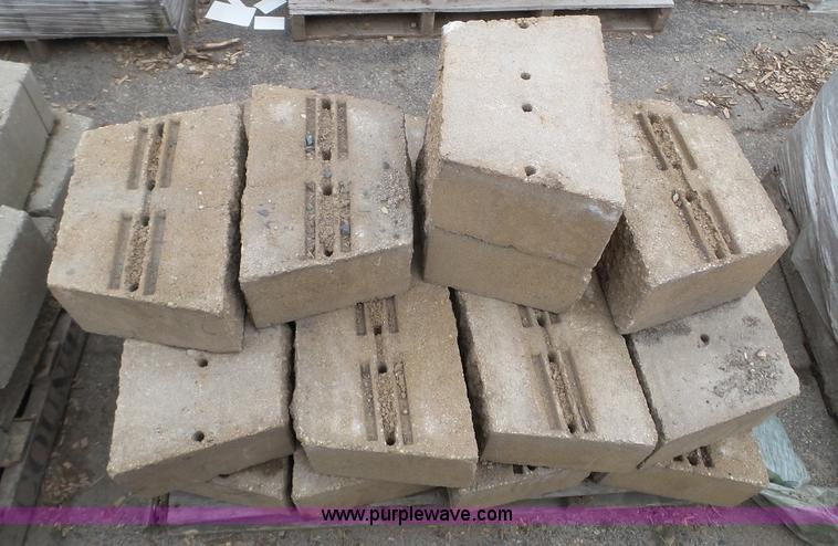 image for item K4601 Assorted retaining wall block
