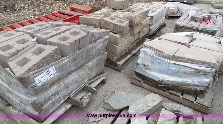 image for item K4604 Retaining wall block and cap