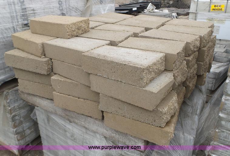 image for item K4604 Retaining wall block and cap