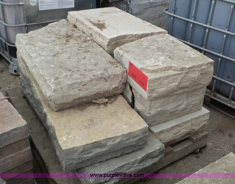 image for item K4605 Approximately 14 Fondulac stone